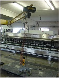 SLOUPOVÝ JEŘÁB S KLOUBOVÝM RAMENEM DAL FORNO. Zákazník: Kamenárstvo Maniš, s. r. o.